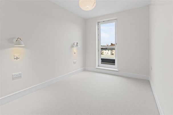 2 bedroom penthouse to rent - Photo 1