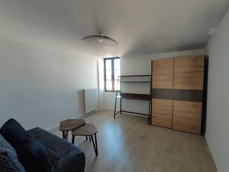 Location Appartement 1 pièce 30m² - Photo 2