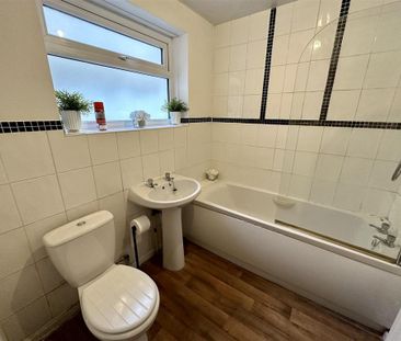 2 bedroom terraced house to rent - Photo 6