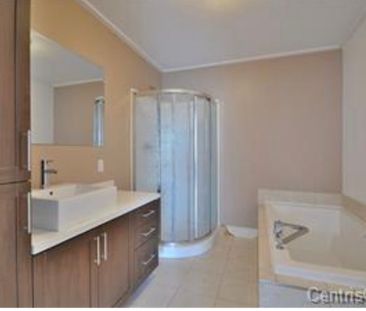4 1/2 **style Condo** - Photo 3