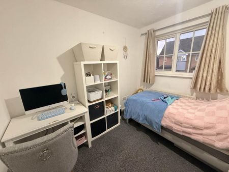 3 bedroom semi-detached house to rent - Photo 4