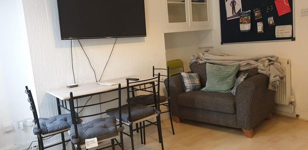 5 bedroom terraced house to rent - Photo 1