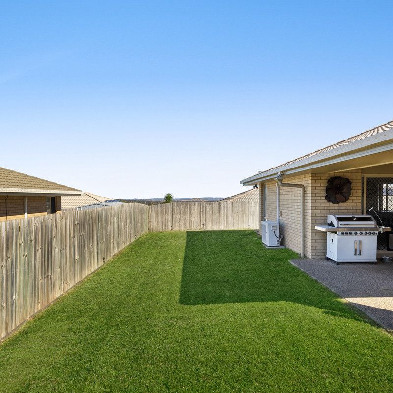 Stunning Glenvale Home. - Photo 1