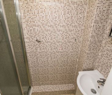 High Street, Rochester - Photo 6