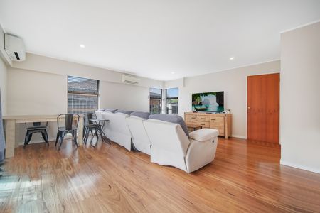 2 bedroom unit - Photo 2