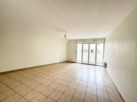 T4 83M2 CHARTRONS - Photo 2