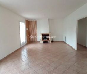 Location Maison de ville 4 pièces 112 m2 à Matha - Photo 1