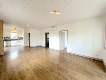 A LOUER MAISON DE 80 M2 AVEC TERRASSE COUVERTE ET JARDIN - SECTEUR TARGON - Photo 2
