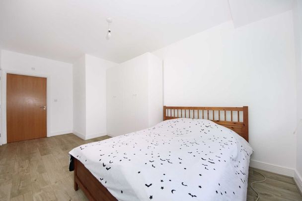 2 Bed Flat, Brunswick Road, W5 - Photo 1