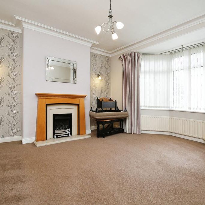 4 bedroom semi-detached house to rent - Photo 1