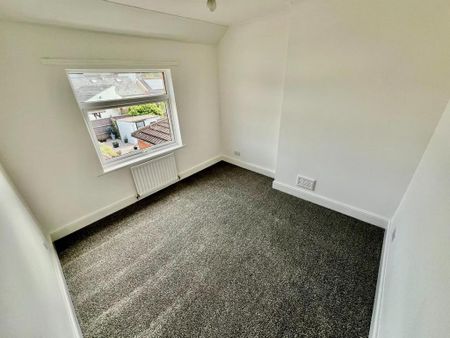 2 bedroom semi-detached house to rent - Photo 2