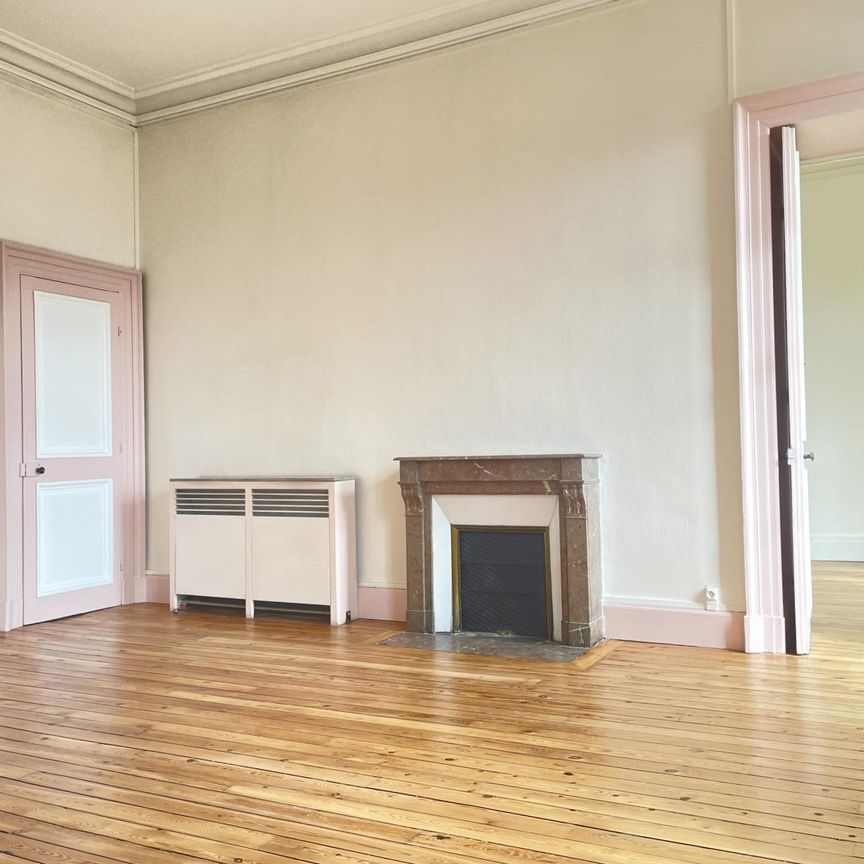 A louer T6 d’exception Vannes Centre Ville - Photo 1