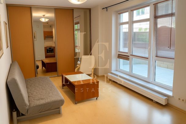 Kawalerka| Saska Kępa | Taras | Apartamentowiec - Photo 1