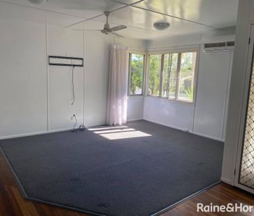 GREAT HOME IN A GREAT LOCATION! - Photo 4