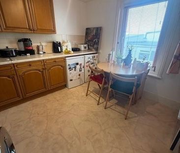 3 bedroom maisonette to rent - Photo 5