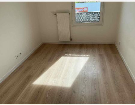 location Appartement T2 DE 45.3m² À CERGY - Photo 3
