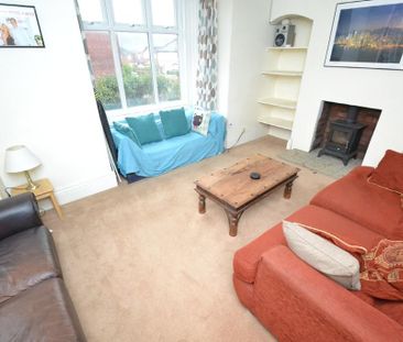 4 bedroom end of terrace house to rent - Photo 5