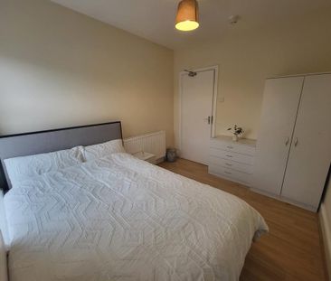 8 bedroom semi-detached house to rent - Photo 5