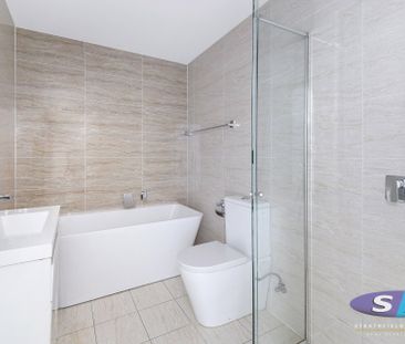 Modern Apartment With Great Views - Photo 5