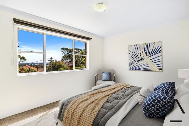 Freshly painted & new carpet, Two Bedroom private apartment - Photo 1