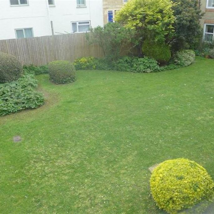 1 bedroom retirement property to rent - Photo 1