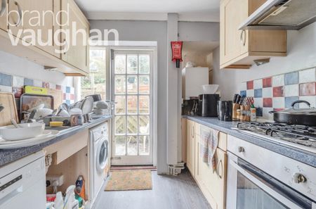 5 bedroom semi-detached house to rent - Photo 5