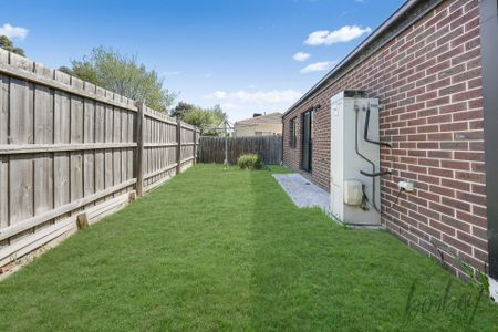 Spacious Family Home for Rent in the Heart of Epping - Photo 2