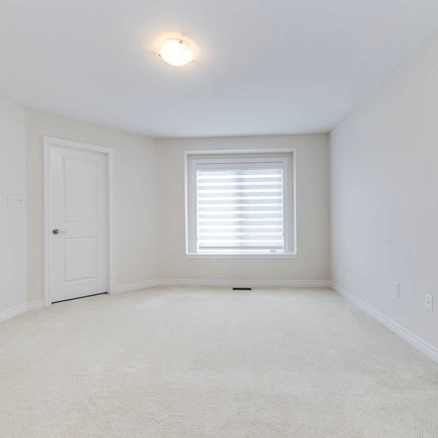 For Lease - 415 Wheat Boom Drive, Oakville, Ontario - Photo 1