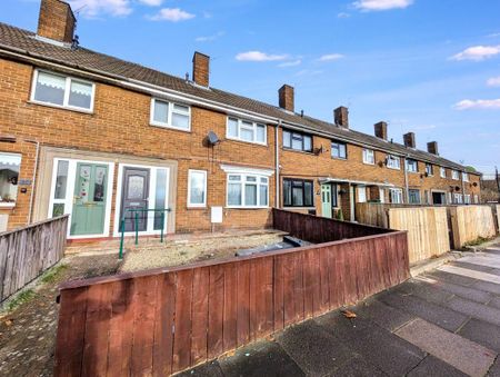 3 bed terraced house to rent in DL5 - Photo 2