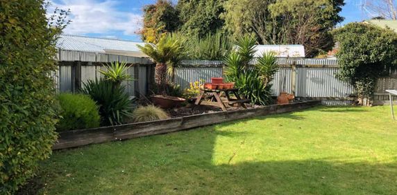 Te Takinga Sweetheart! - Photo 2