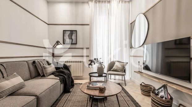 Apartamento de alquiler en Calle de San Andrés, Universidad - Malasaña - Foto 1