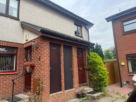 2 bedroom flat to rent - Photo 2