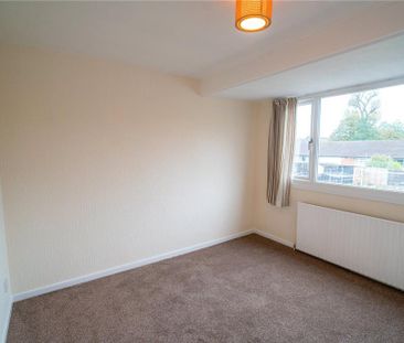 3 bedroom semi-detached house to rent - Photo 3