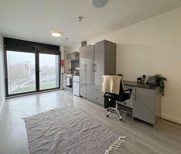 Studio to rent - Photo 2