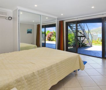 Waterfront Living – 2 Bedroom Semi-Duplex with Jetty Access - Photo 2