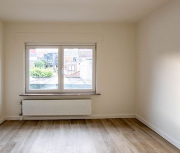 Appartement te huur in Berchem voor € 950 met 2 slaapkamers - Photo 3