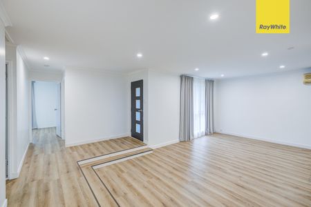19 Box Street, Browns Plains QLD 4118 - House For Rent - $650 | Domain - Photo 5