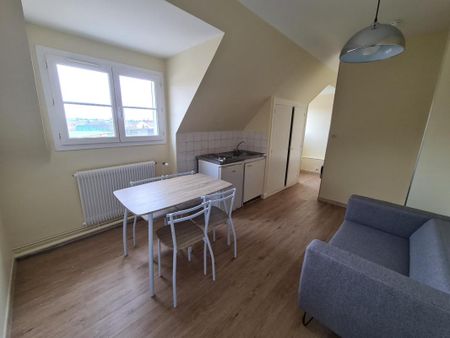Location Appartement 1 pièce Meublé 19m² LE CREUSOT 71200 - Photo 4