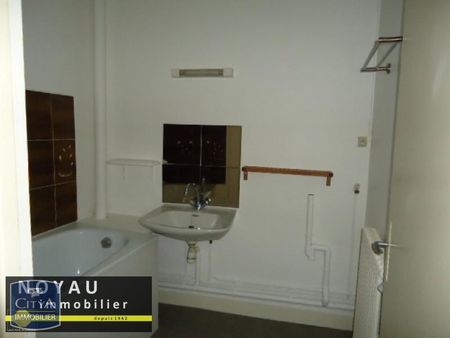 Location Appartement 3 pièces 69m² ALENCON 61000 - Photo 4