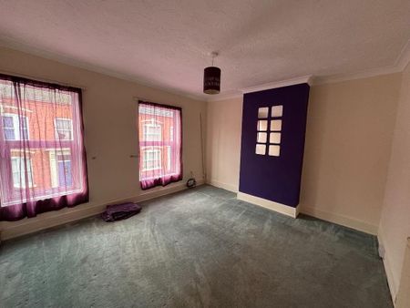 3 bedroom semi-detached house to rent - Photo 4