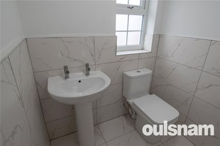 2 bedroom terraced house to rent - Photo 2