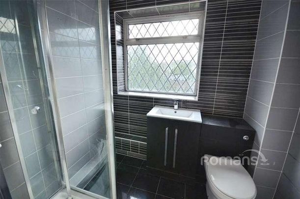The Greenway, Slough, SL1 - Photo 1