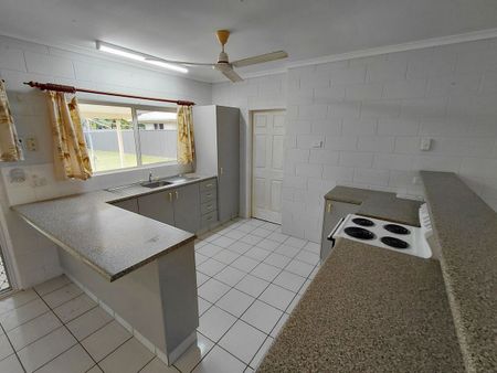 Low set House - Innisfail Estate - Photo 5