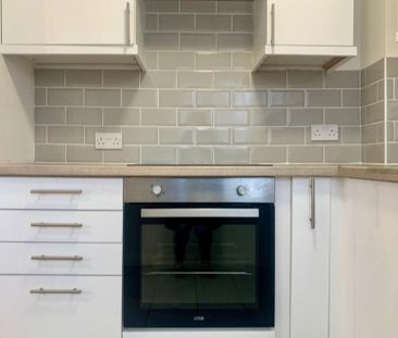 2 bedroom maisonette to rent - Photo 5