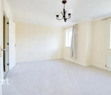 3 bedroom end of terrace house to rent - Photo 3