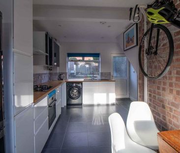 3 bedroom terraced house to rent - Photo 1