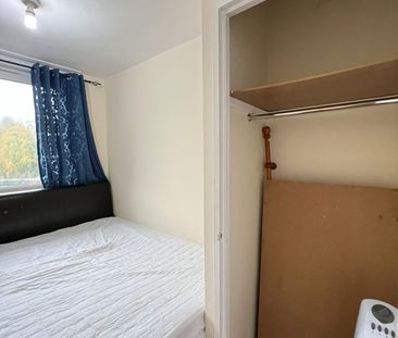 Room in a Shared House, Sandpiper Court, SE8 - Photo 1