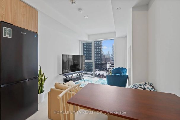 5 Defries Street #821 - Photo 1