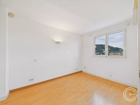 APPARTEMENT 3 PIECES - 29 CORNICHE FRERE MARC - PROCHE VOIE ROMAINE - Photo 3