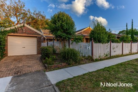 1A Menin Road, NUNAWADING - Photo 2
